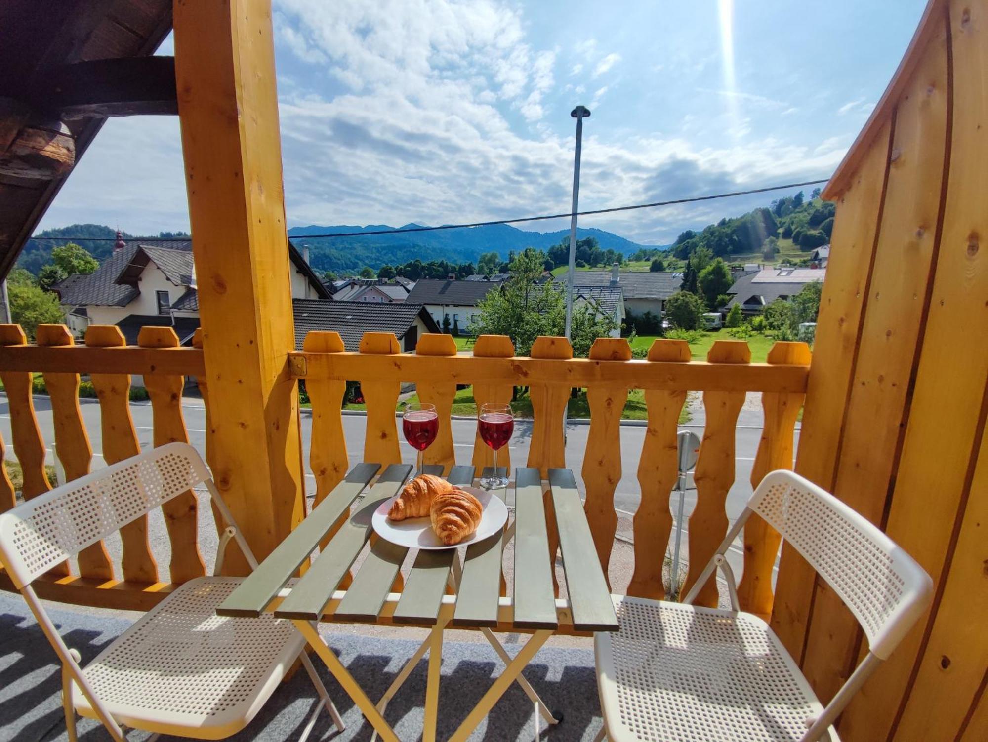 Slovenian House Mira Згорнє Горє Екстер'єр фото